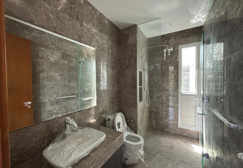 Emerald Bay @ Puteri harbour