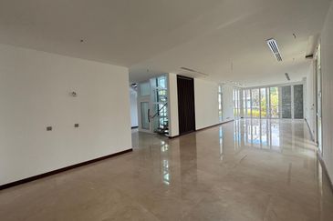 Emerald Bay @ Puteri harbour