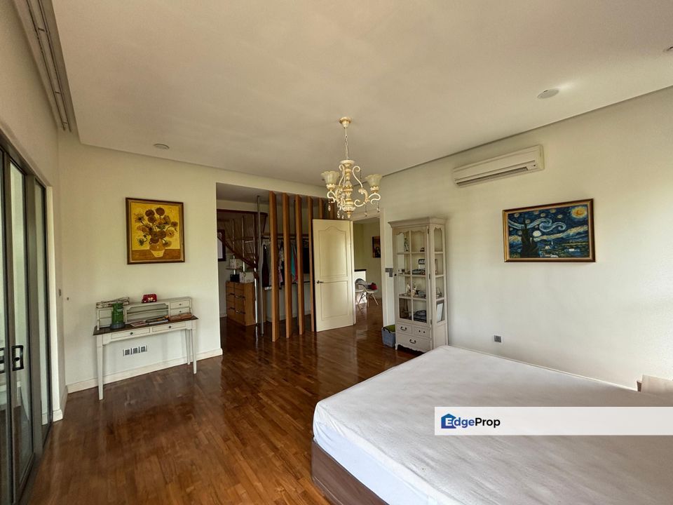 Big Land, Well Maintained -Double Storey Semi-D, Johor, Nusajaya