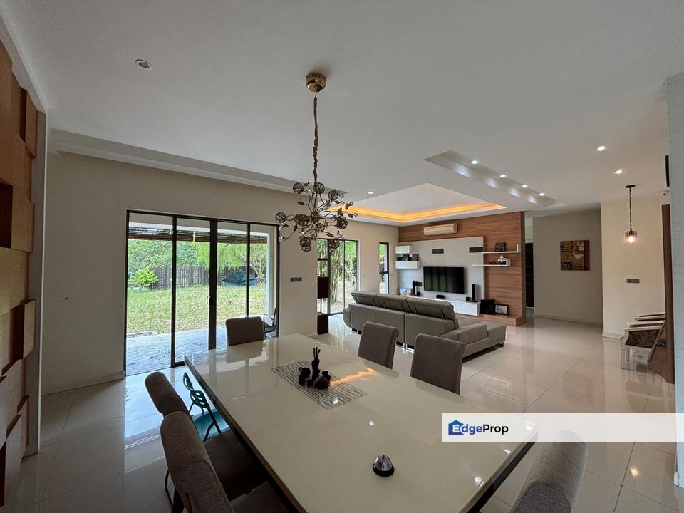 Big Land, Well Maintained -Double Storey Semi-D, Johor, Nusajaya