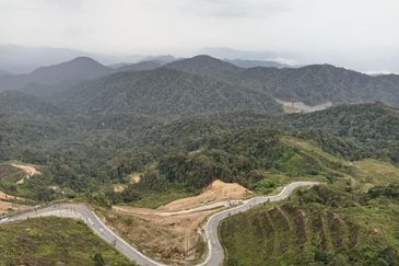 Golden Hills Resort (Amber Court)