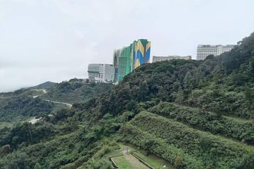 Golden Hills Resort (Amber Court)