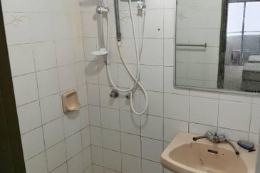 Golden Hills Resort (Amber Court)