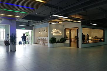 Golden Hills Resort (Amber Court)