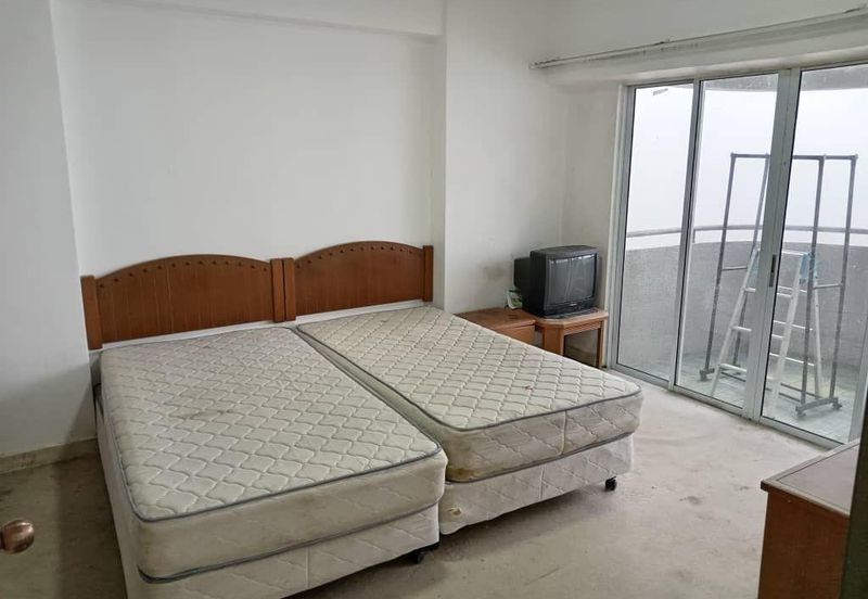 Golden Hills Resort (Amber Court)