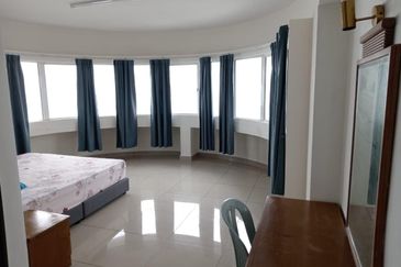 Golden Hills Resort (Amber Court)