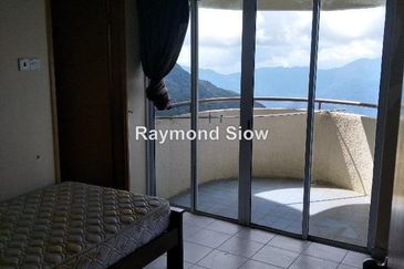 Golden Hills Resort (Amber Court)