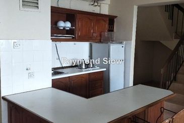 Golden Hills Resort (Amber Court)