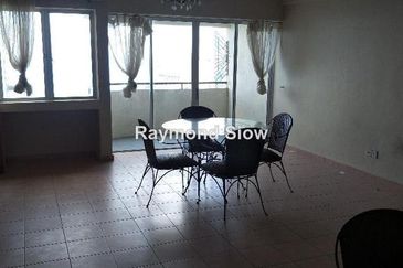 Golden Hills Resort (Amber Court)