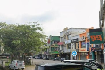 Jalan Austin Heights