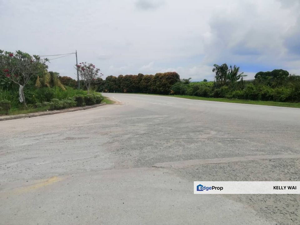 Jalan Ulu Pulai @ Mukim Jeram Batu (Pontian) 2.4 Acres Medium Industry Land For Sale, Johor, Pontian