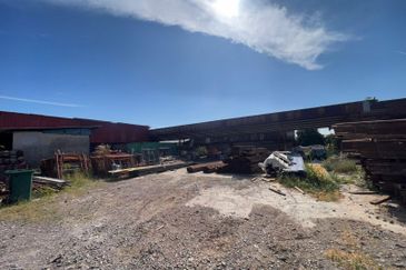 Pengerang @ Sungei Rengit 4.5 Acre Medium Industrial Land For Sale