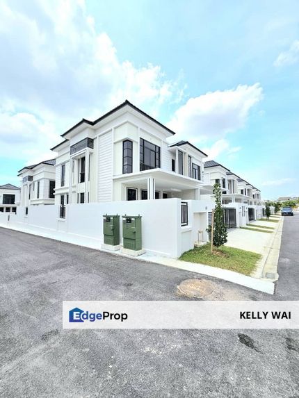 Jalan Setia Tropika 10 @ Calliandra Double Storey Cluster Endlot For Sale, Johor, Setia Tropika