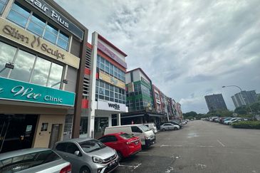 Taman Mount Austin Commercial