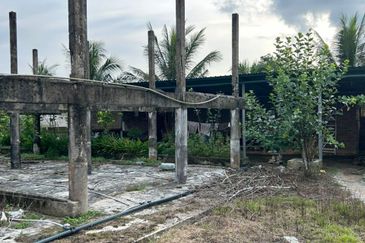 Jalan Permatang @ Jalan Kempas Baru 1.08 Acres Agricultural Land For Sale