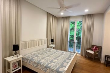 Emerald Bay @ Puteri harbour