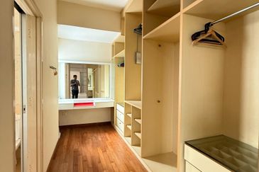 Austin Residence @Taman Mount Austin