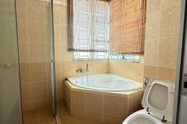 Austin Residence @Taman Mount Austin