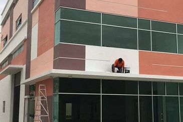 Johor @ Jalan SILC 2 Double Storey Semi-D Factory For Sale 