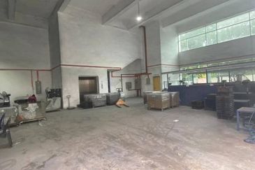 Johor @ Jalan SILC 2 Double Storey Semi-D Factory For Sale 