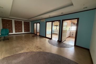 Jalan Mewah Ria @ Bukit Mewah 1.5 Storey Semi-D Factory (Two Units Adjoining) For Sale 