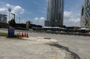 Jalan Trus, Bandar Johor Bahru