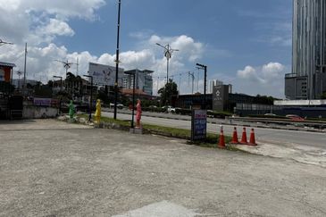 Jalan Trus, Bandar Johor Bahru