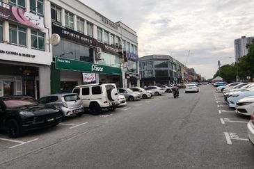 Taman Mount Austin Commercial