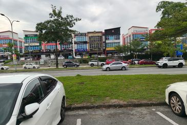 Taman Mount Austin Commercial