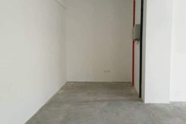 PTP I PARC @ Semi Detached Corner Factory For Sale