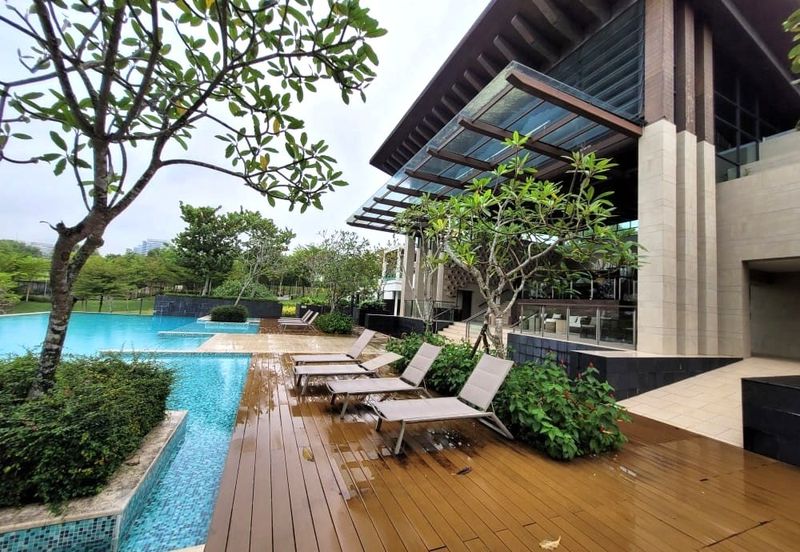 Emerald Bay @ Puteri harbour