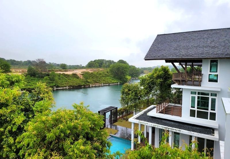 Emerald Bay @ Puteri harbour