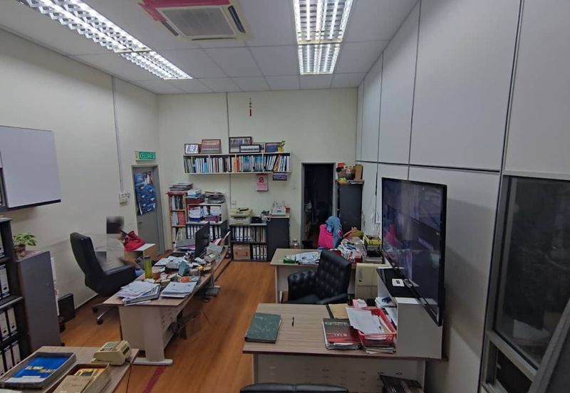 Kawasan Perindustrian Kempas Double Storey Semi-D Factory For Sale