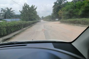 Jalan Ulu Pulai @ Mukim Jeram Batu (Pontian) 5 acres Converted Medium Industrial Land For Sale 