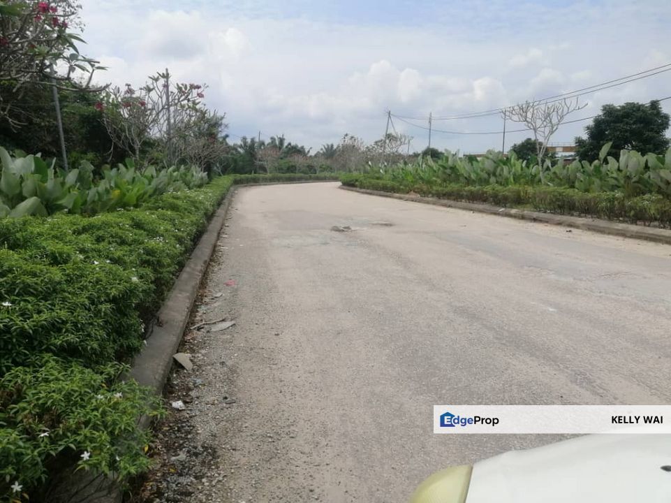 Jalan Ulu Pulai @ Mukim Jeram Batu (Pontian) 2.4 acres Converted Medium Industrial Land For Sale , Johor, Pontian