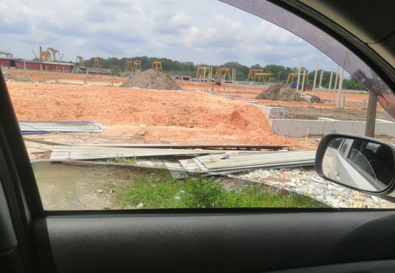 Jalan Ulu Pulai @ Mukim Jeram Batu (Pontian) 2.4 acres Converted Medium Industrial Land For Sale 