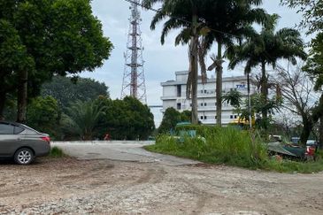 Ulu Tiram @ Johor 10 Acres++ Agricultural Land Zoning Industrial Land For Sale 