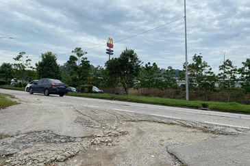Ulu Tiram @ Johor 10 Acres++ Agricultural Land Zoning Industrial Land For Sale 