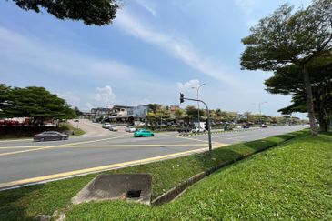 Kota Tinggi @ Johor 1 Acre++ Commercial Land For Sale