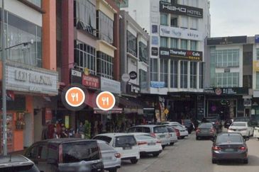 Jalan Austin Heights