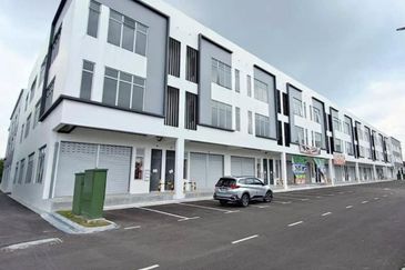 Crest @ Austin Emerald 2