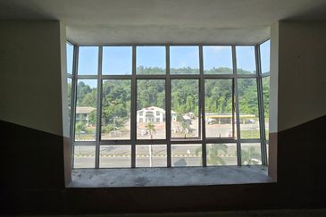 Shoplot jalan bukit ubi near bandar Kuantan