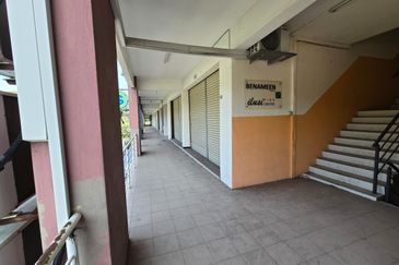 Shoplot jalan bukit ubi near bandar Kuantan