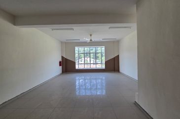 Shoplot jalan bukit ubi near bandar Kuantan