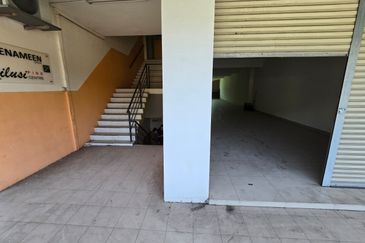 Shoplot jalan bukit ubi near bandar Kuantan