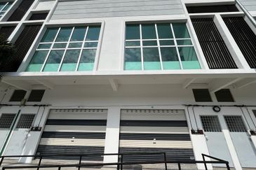 Batu 3, Jalan Gambang