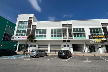 Batu 3, Jalan Gambang