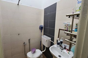 PERUMAHAN CHERATING DAMAI 1