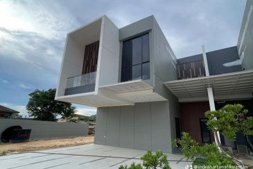 BUKIT PELINDUNG AMAN