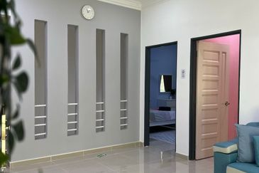 Semi-d dua tingkat fully furnished Wakaf Beruas